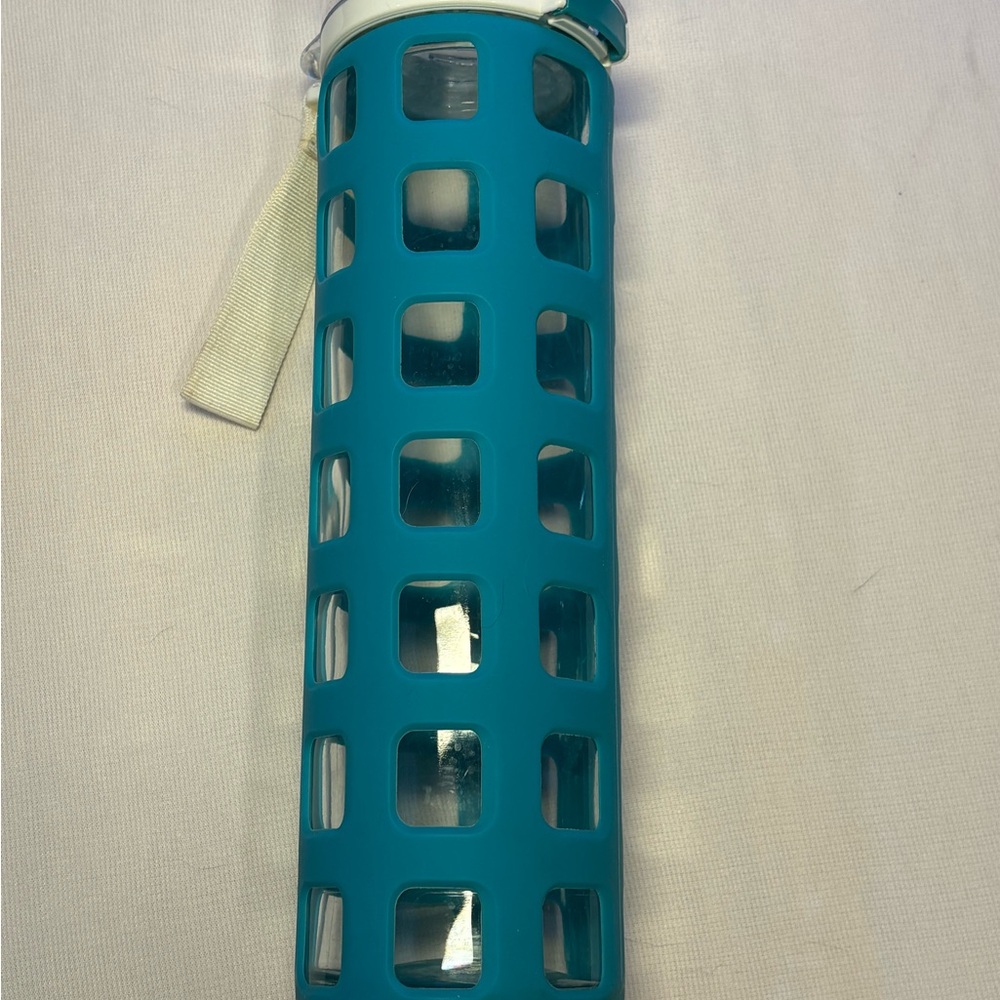ELLO Glass Water Bottle & Sleeve Teal/Blue Flip Top Travel Bottle 20 Oz PBA Free